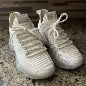 SOLD ELSEWHERE Steve Madden Maxima sneakers